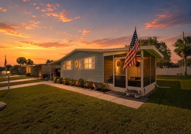 Photo 2 of Manufactured home for sale at 606 Tarrson Blvd, Lady Lake, FL 32159 | MLS# G5116952 | Listing updated on 2026-09-24