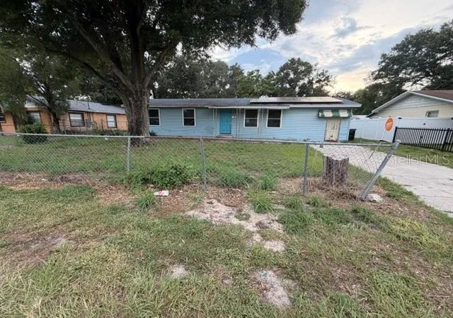 Photo 1 of Single family home for sale at 1050 Beach Ln, Winter Haven, FL 33880 | MLS# S5156318 | Listing updated on 2026-09-01
