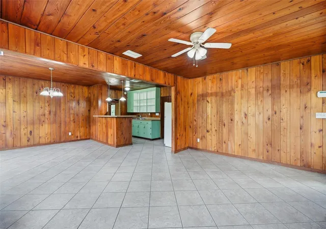 Photo 3 of Single family home for sale at 618 W Oak St, Arcadia, FL 34266 | MLS# C7530012 | Listing updated on 2026-09-05