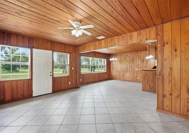 Photo 4 of Single family home for sale at 618 W Oak St, Arcadia, FL 34266 | MLS# C7530012 | Listing updated on 2026-09-05