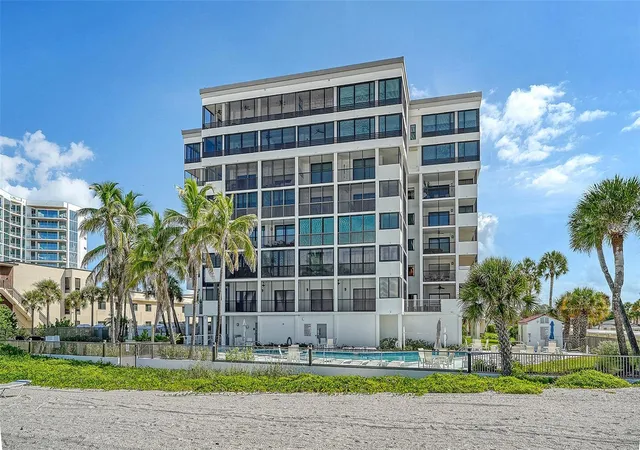 Photo 2 of Condo for sale at 1100 Benjamin Franklin Dr #204, Sarasota, FL 34236 | MLS# A4704167 | Listing updated on 2026-09-03