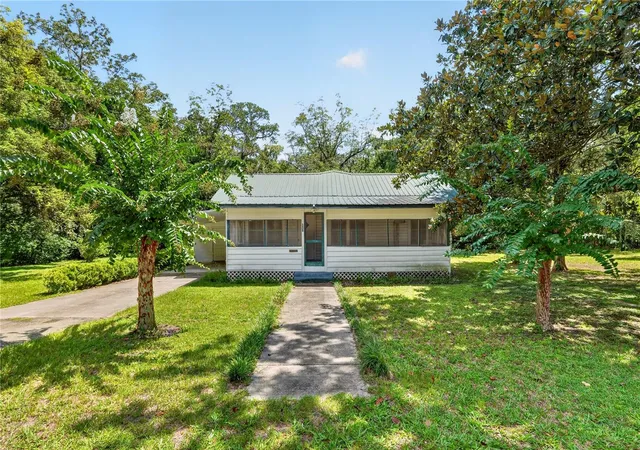 Photo 1 of Single family home for sale at 321 Ne 11th St, Gainesville, FL 32601 | MLS# GC543038 | Listing updated on 2026-09-03