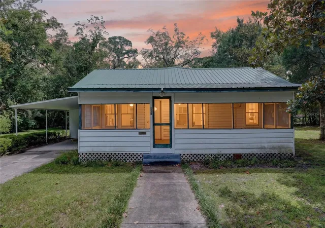 Photo 2 of Single family home for sale at 321 Ne 11th St, Gainesville, FL 32601 | MLS# GC543038 | Listing updated on 2026-09-03