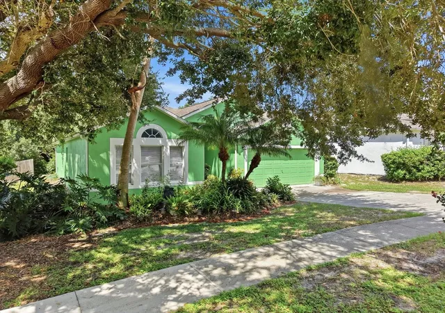 Photo 1 of Single family home for sale at 809 Rocky Mountain Ct, Valrico, FL 33594 | MLS# TB8542966 | Listing updated on 2026-10-04