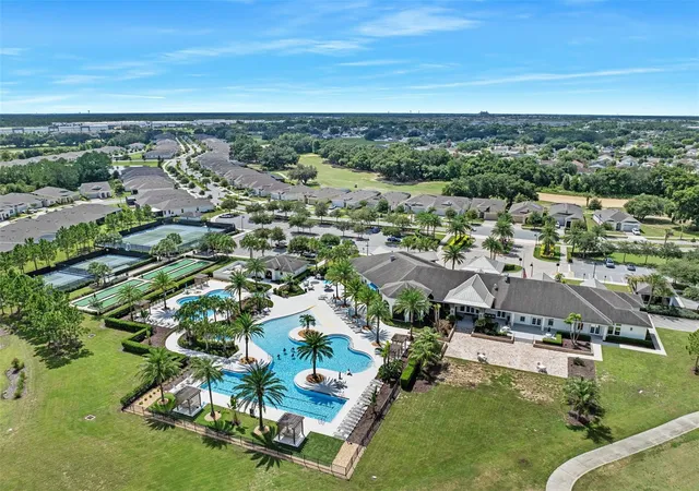 Photo 2 of Single family home for sale at 7748 Four Seasons Blvd, Kissimmee, FL 34747 | MLS# V4950940 | Listing updated on 2026-10-15