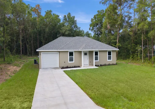 Photo 2 of Single family home for sale at 106 Sequoia Trl, Ocklawaha, FL 32179 | MLS# OM731195 | Listing updated on 2026-09-03