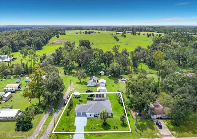 Photo 3 of Single family home for sale at 40312 Sunburst Dr, Dade City, FL 33525 | MLS# TB8543104 | Listing updated on 2026-09-03