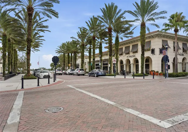 Listing Photo 2 - Condo for sale in building located at 1674 Lakemont Ave, Orlando, FL 32814 - Unit #101