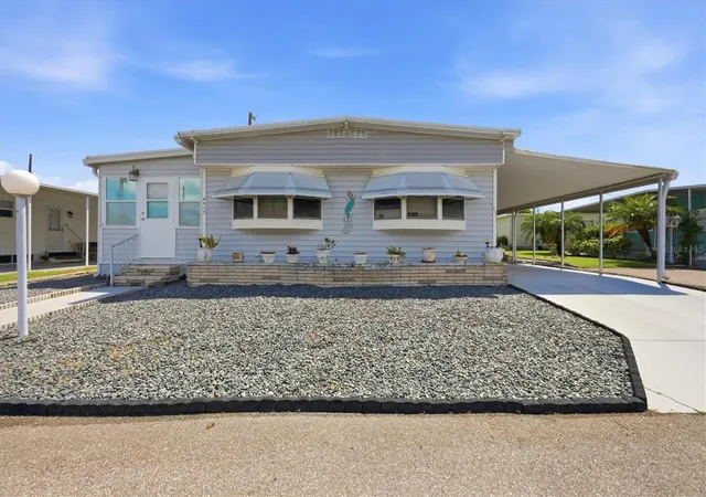 Manufactured home for sale at 4917 1st A St E, BRADENTON, FL 34203 | MLS# A4704281