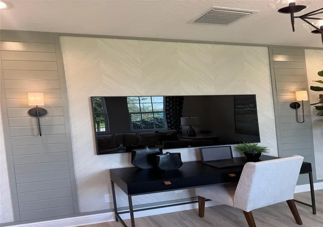 Photo 3 of Single family home for sale at 1656 Hamlin Ridge Rd, Minneola, FL 34715 | MLS# O6437227 | Listing updated on 2026-09-04