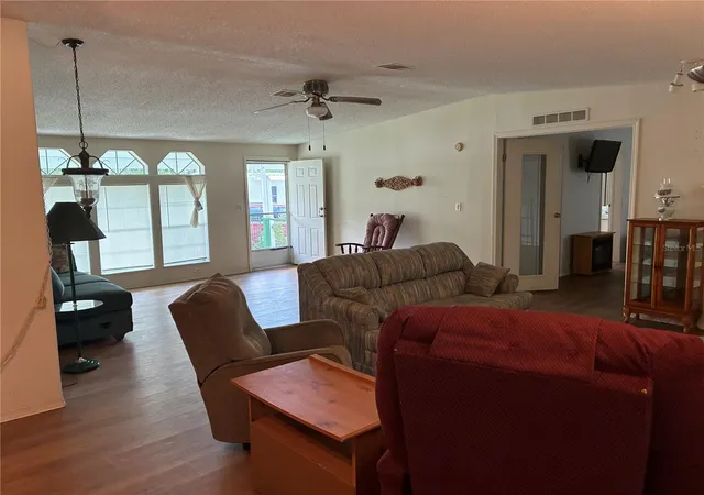 Photo 3 of Manufactured home for sale at 457 Nw 5th Road, Lake Panasoffkee, FL 33538 | MLS# G5117067 | Listing updated on 2026-09-03