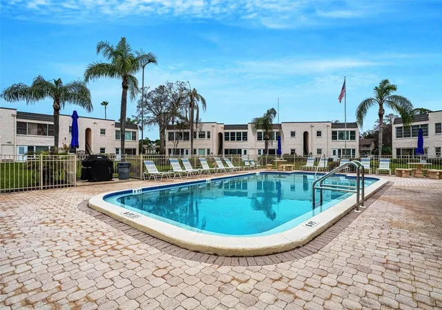 Listing Photo 2 - Condo for sale in building located at 112 Elmwood Cir, SEMINOLE, FL 33777 - Unit #112