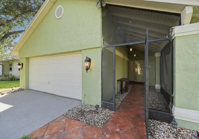 Photo 4 of Single family home for sale at 20828 Maxim Pkwy, Orlando, FL 32833 | MLS# O6437358 | Listing updated on 2026-09-26