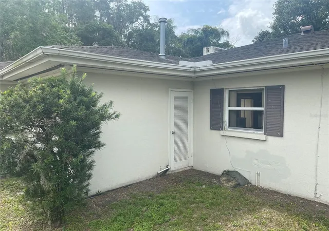 Photo 4 of Sale Pending at 225 Lake Hollingsworth Dr, Lakeland, FL 33803 | MLS# TB8543414 | Listing updated on 2026-10-08