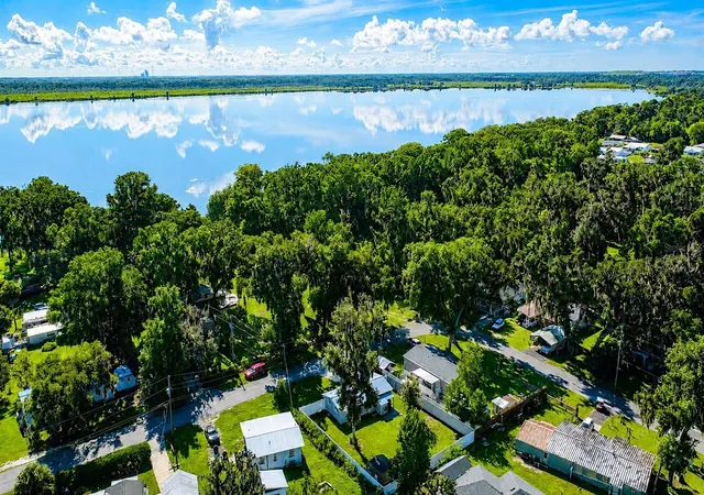 Photo 4 of Single family home for sale at 1924 Cr 439c, Lake Panasoffkee, FL 33538 | MLS# G5117096 | Listing updated on 2026-09-29