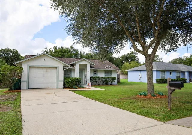 Photo 1 of Single family home for sale at 738 E 11th Avenue, Mount Dora, FL 32757 | MLS# O6437495 | Listing updated on 2026-09-04