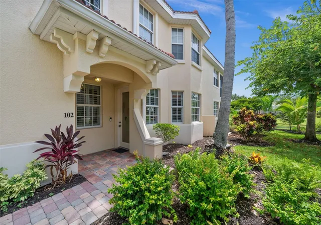 Photo 3 of Condo for sale at 5626 Cape Harbour Dr #102, Cape Coral, FL 33914 | MLS# C7530116 | Listing updated on 2026-09-03
