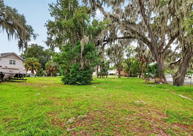 Photo 1 of Land for sale at 703 W Magnolia St, Leesburg, FL 34748 | MLS# G5117119 | Listing updated on 2026-09-01