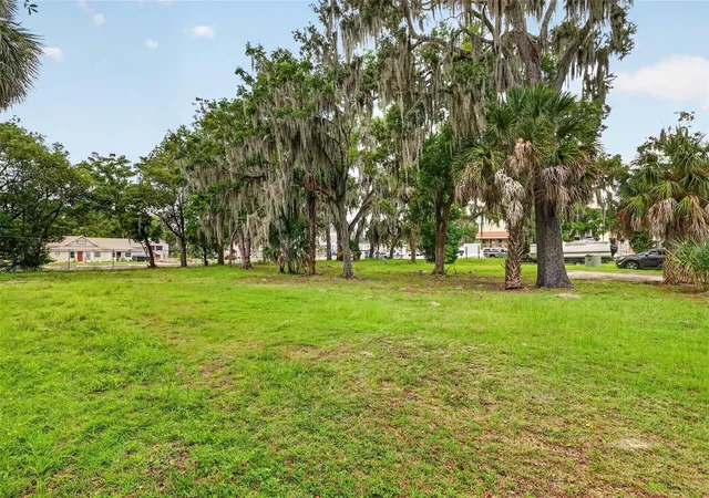 Photo 2 of Land for sale at 703 W Magnolia St, Leesburg, FL 34748 | MLS# G5117119 | Listing updated on 2026-09-01