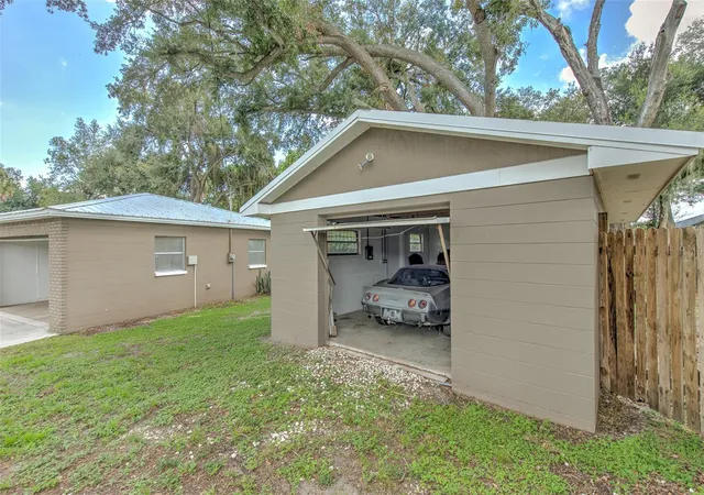 Photo 3 of Single family home for sale at 8825 Cobb Rd, Riverview, FL 33578 | MLS# TB8543563 | Listing updated on 2026-09-25