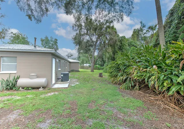 Photo 4 of Single family home for sale at 8825 Cobb Rd, Riverview, FL 33578 | MLS# TB8543563 | Listing updated on 2026-09-25