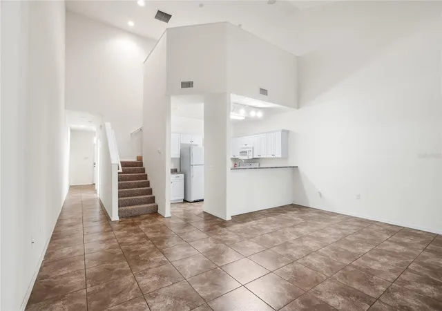 Listing Photo 4 - Condo for sale in building located at 1571 NW 29th Rd, GAINESVILLE, FL 32605 - Unit #3