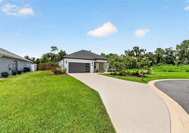 Photo 3 of Single family home for sale at 4836 Nw 11th Court, Ocala, FL 34475 | MLS# OM731325 | Listing updated on 2026-09-05