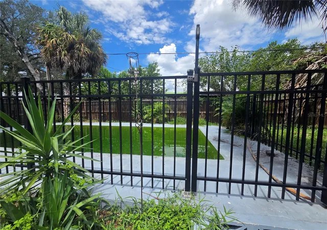 Photo 15 of Single family home for sale at 916 E 123rd Avenue, Tampa, FL 33612 | MLS# TB8543653 | Listing updated on 2026-09-02