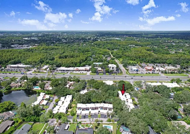 Listing Photo 2 - Condo for sale in building located at 3712 Carrollbrook Rd, TAMPA, FL 33618 - Unit #3712