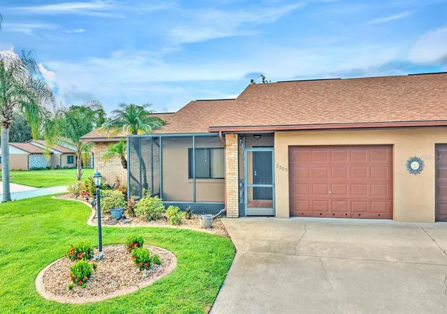Photo 3 of Multi family home for sale at 2209 Hidden Crk Cir, Sebring, FL 33870 | MLS# OM731349 | Listing updated on 2026-09-02