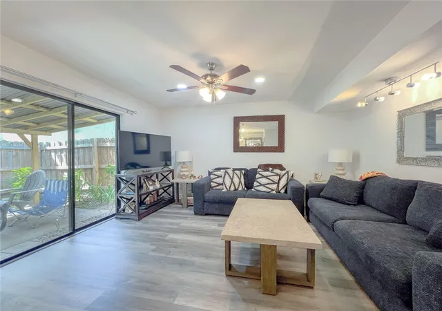 Listing Photo 5 - Condo for sale in building located at 12414 N 58th St, TAMPA, FL 33617 - Unit #63
