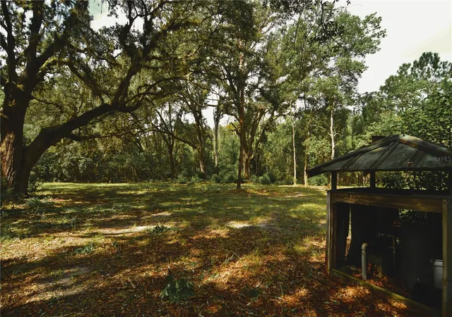 Photo 4 of Sale Pending at 18709 NE US Hwy 301, Waldo, FL 32694 | MLS# OM731377 | Listing updated on 2026-09-27