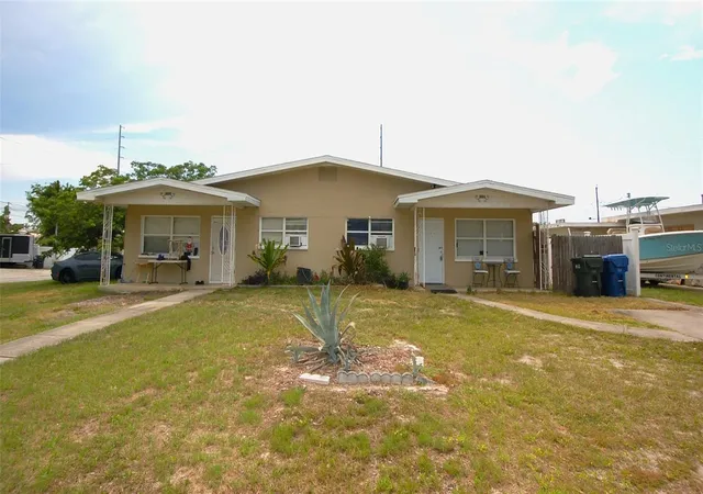 2nd image of 1636 S Jefferson Ave, CLEARWATER, FL 33756
