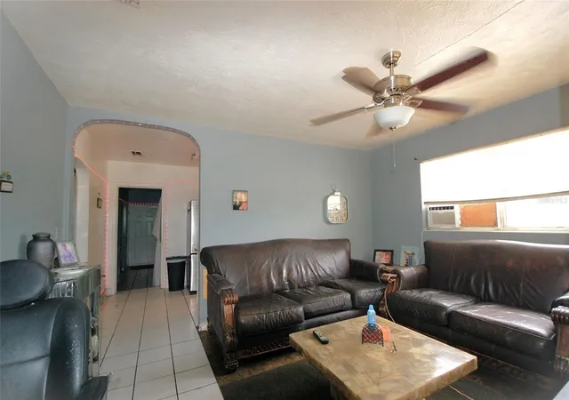3rd image of 1636 S Jefferson Ave, Clearwater, FL 33756 | MLS# TB8543846