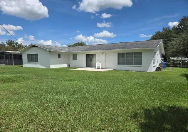 Photo 3 of Single family home for sale at 3502 Nakora Dr, Tampa, FL 33618 | MLS# TB8543862 | Listing updated on 2026-09-03