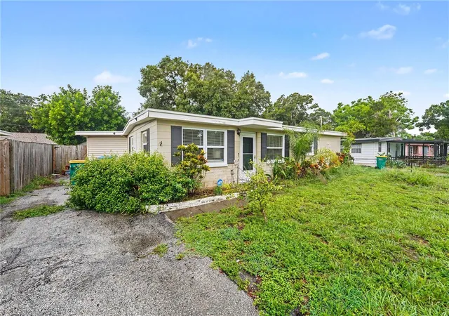 Single family home for sale at 8490 92nd Terrace, SEMINOLE, FL 33777 | MLS# TB8543880