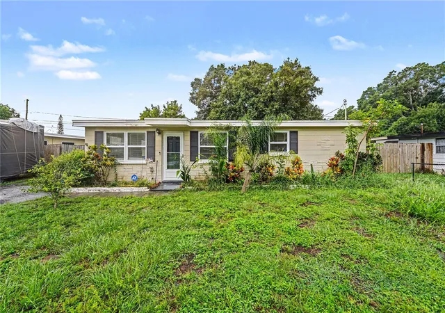 Photo 2 of Single family home for sale at 8490 92nd Terrace, Seminole, FL 33777 | MLS# TB8543880 | Listing updated on 2026-09-02