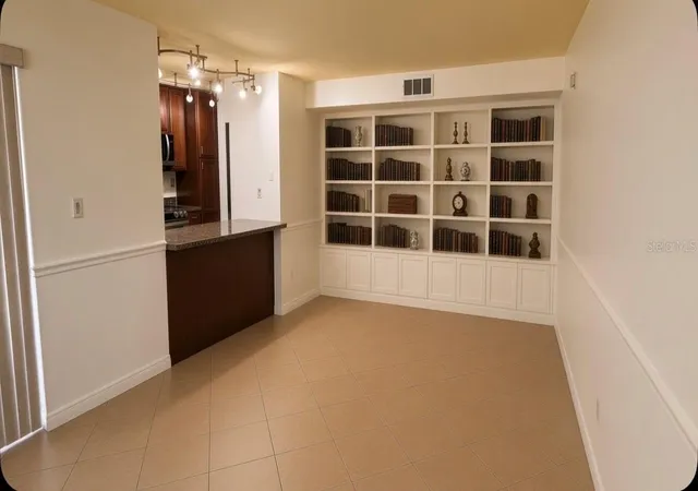 Listing Photo 4 - Condo for sale in building located at 770 N Vlg Lake Ter, Saint Petersburg, FL 33716 - Unit #203