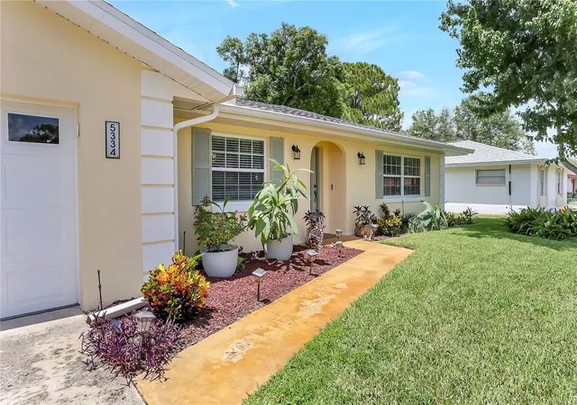 Photo 2 of Single family home for sale at 5334 Lanyard Ct, Winter Park, FL 32792 | MLS# O6437748 | Listing updated on 2026-09-07