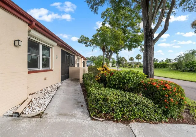 Photo 2 of Condo for sale at 2519 Lonigan Pl, Sun City Center, FL 33573 | MLS# TB8543911 | Listing updated on 2026-09-07