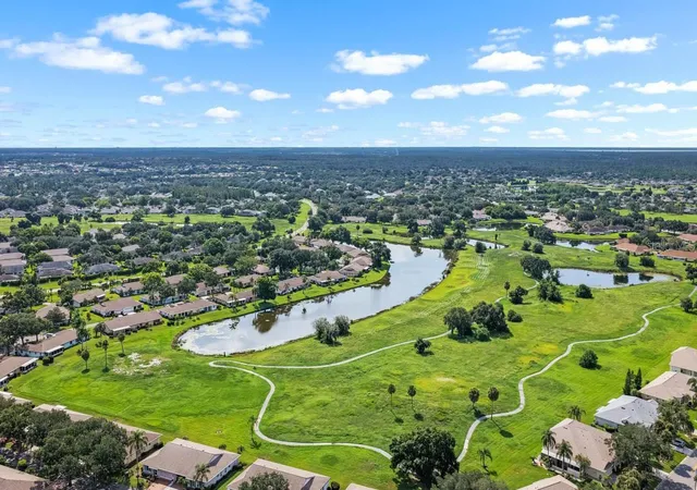 Listing Photo 2 - Condo for sale in building located at 2519 Lonigan Pl, SUN CITY CENTER, FL 33573