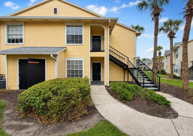Photo 1 of Condo for sale at 1057 S Hiawassee Rd #1918, Orlando, FL 32835 | MLS# O6437761 | Listing updated on 2026-09-03
