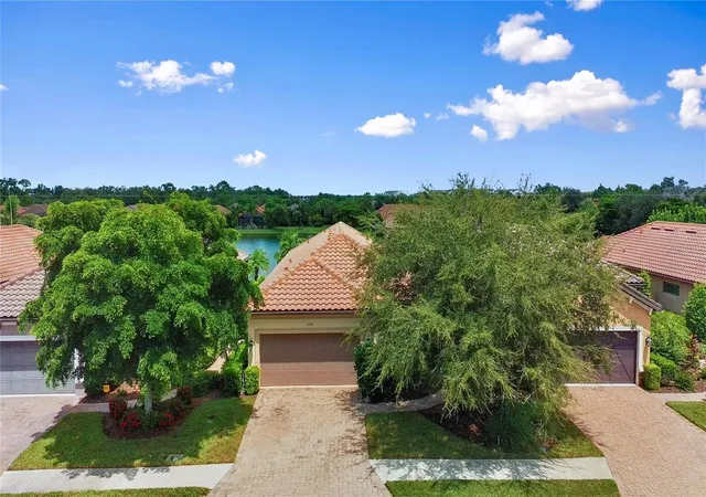 Photo 2 of Single family home for sale at 5548 Sentiero Dr, Nokomis, FL 34275 | MLS# A4704539 | Listing updated on 2026-09-08