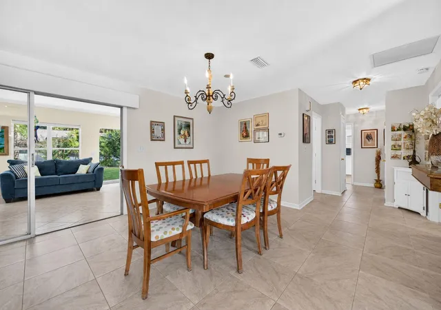 Photo 3 of Single family home for sale at 802 Sandwedge Dr, New Smyrna Beach, FL 32168 | MLS# NS1089132 | Listing updated on 2026-10-03