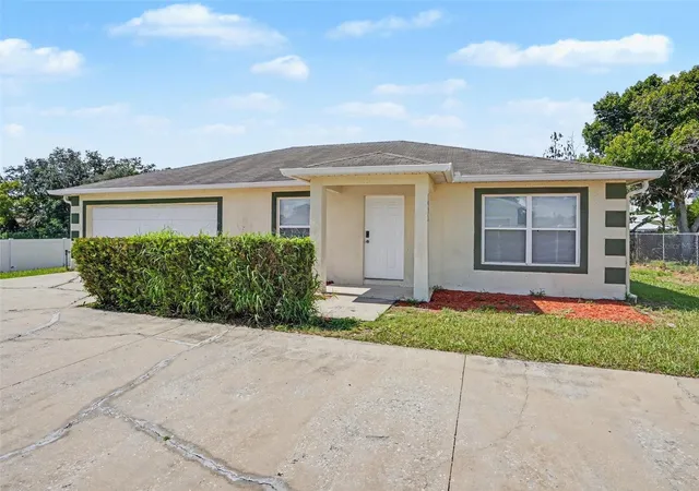 Photo 1 of Single family home for sale at 1921 Manatee Dr, Kissimmee, FL 34759 | MLS# O6437784 | Listing updated on 2026-09-03