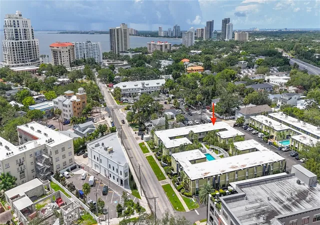 Photo 3 of Condo for sale at 1301 S Howard Ave #B18, Tampa, FL 33606 | MLS# TB8543969 | Listing updated on 2026-10-02