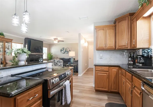 Photo 3 of Single family home for sale at 1912 May St, Brandon, FL 33510 | MLS# TB8543987 | Listing updated on 2026-09-04