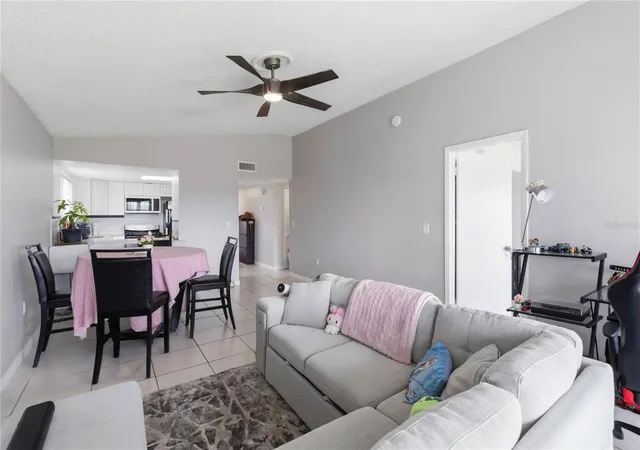 Listing Photo 4 - Condo for sale in building located at 1064 Lotus Pkwy, Altamonte Springs, FL 32714 - Unit #941