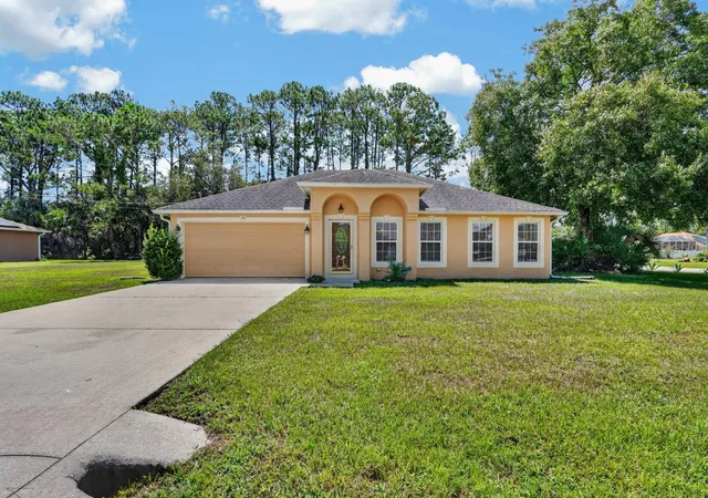 Photo 4 of Single family home for sale at 99 Pickering Dr, Palm Coast, FL 32164 | MLS# FC321100 | Listing updated on 2026-09-02