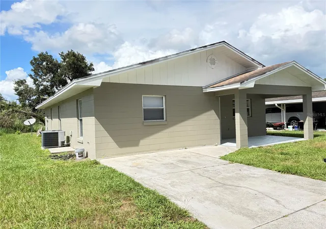 Photo 2 of Single family home for sale at 1117 Blossom Cir N, Lakeland, FL 33805 | MLS# P4939733 | Listing updated on 2026-09-02